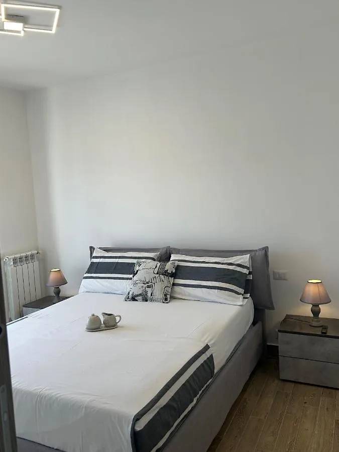 Red Sky Apartment - Porta Di Roma By Ghor Italy
